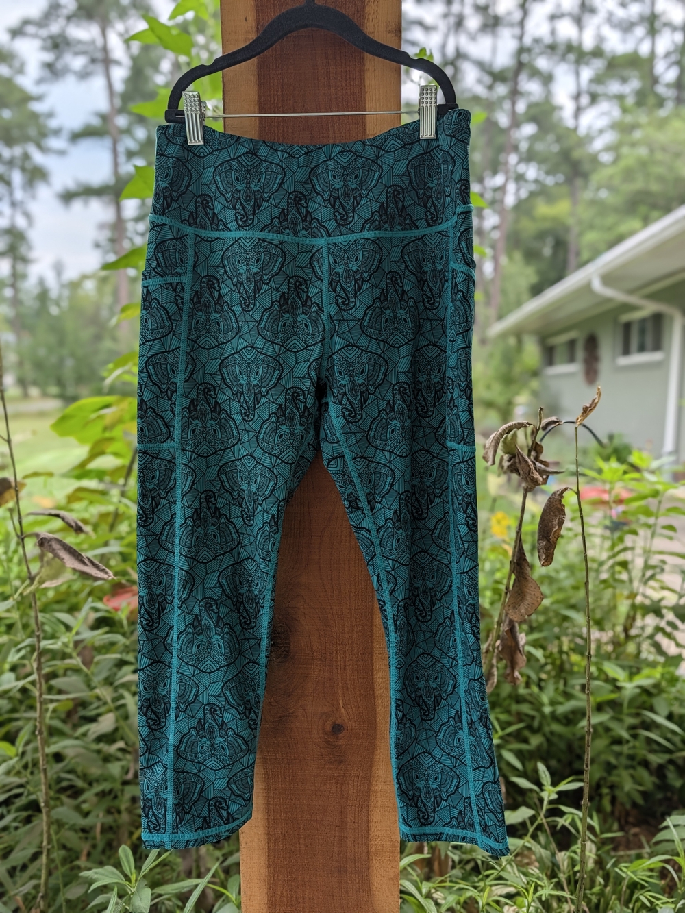 Constantly Varied Gear Teal Leggings with Black Geometric Print